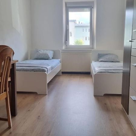 Apartment Mit 2 Betten Inklusive Gratis Parkplatz Graz Luaran gambar