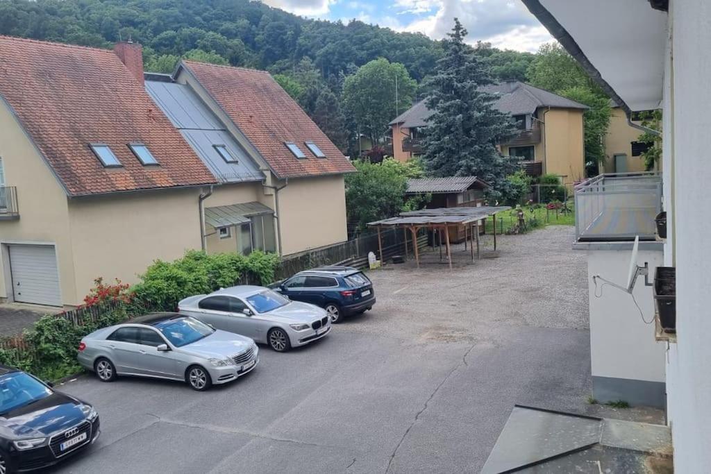 Apartment Mit 2 Betten Inklusive Gratis Parkplatz Graz Luaran gambar