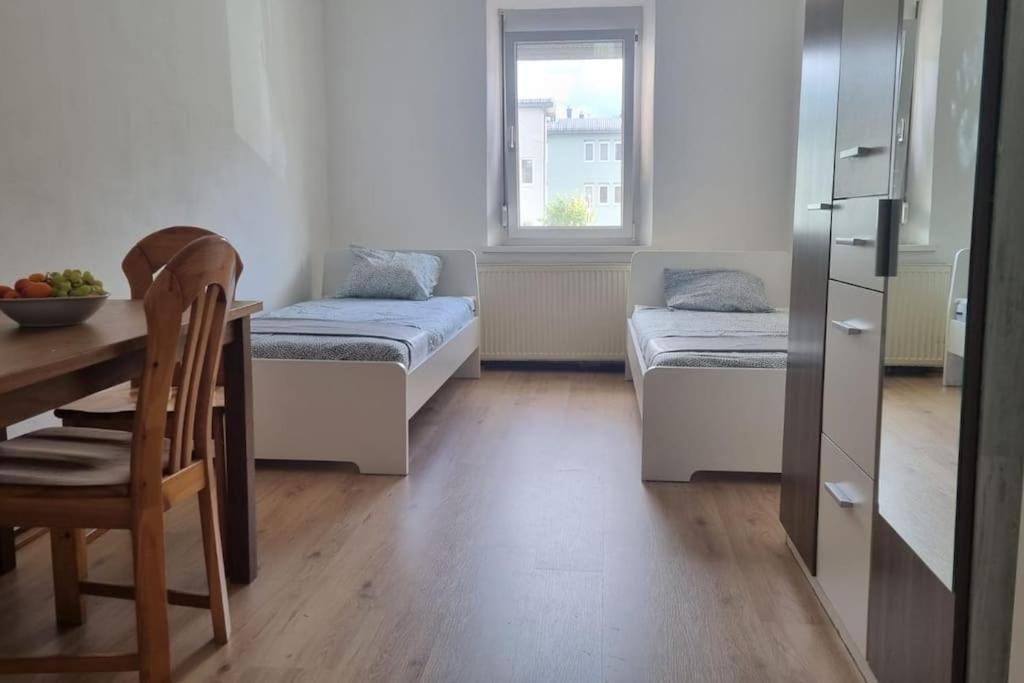 Apartment Mit 2 Betten Inklusive Gratis Parkplatz Graz Luaran gambar