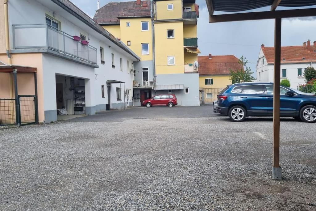 Apartment Mit 2 Betten Inklusive Gratis Parkplatz Graz Luaran gambar